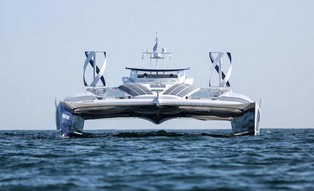 World’s First Hydrogen-powered Boat Leaves Europe